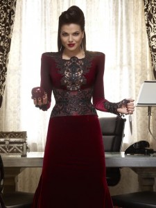 My fashion ideal: Once Up A Time's Evil Queen Regina (Lana Parrilla) (Photo : Reuters)
